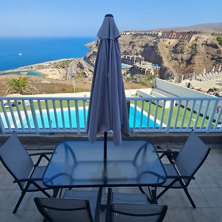 Puerto Rico, Balkon Amadores, Sea And Tenerife View